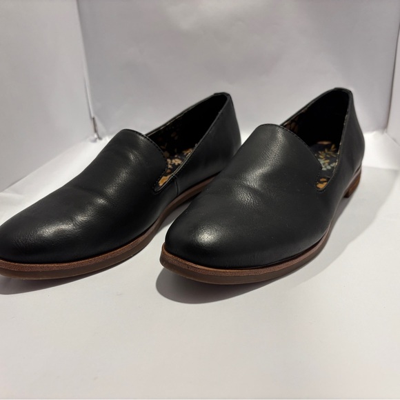 Black Leather Women's Loafers - Picture 2 of 6